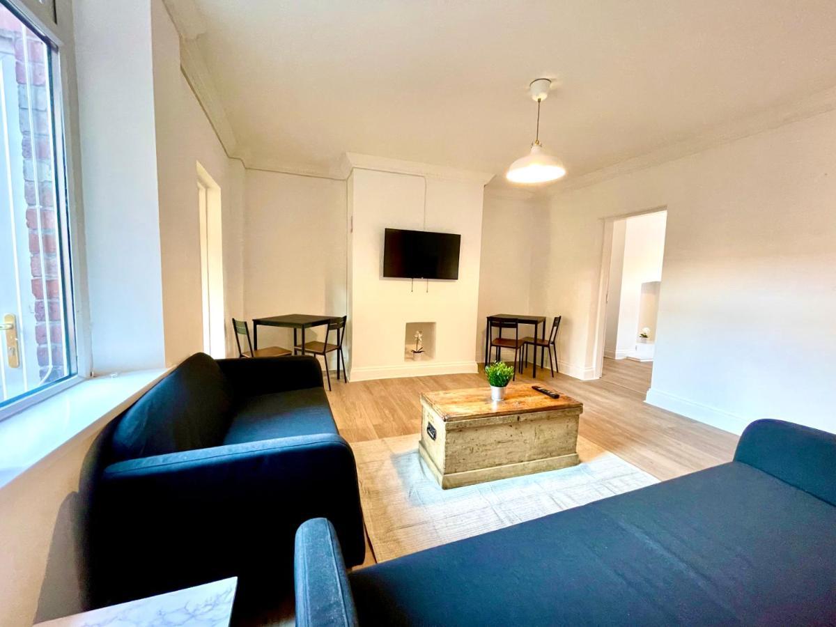 Huge Serviced Apartment With Free Parking Jesmond エクステリア 写真