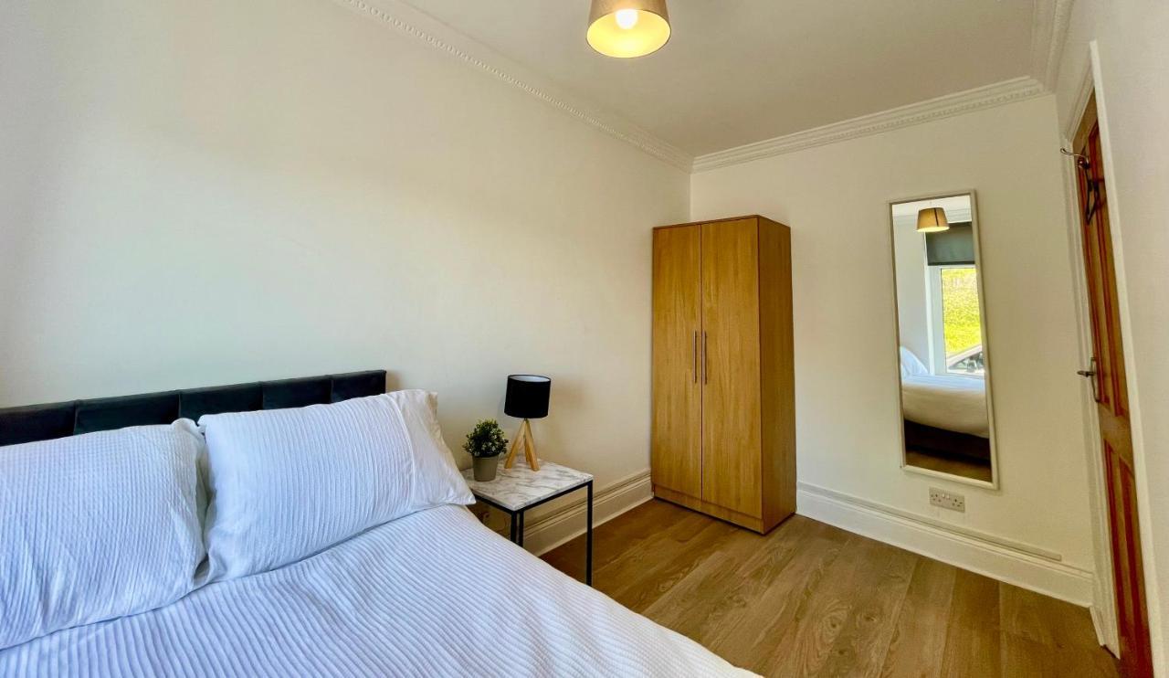Huge Serviced Apartment With Free Parking Jesmond エクステリア 写真